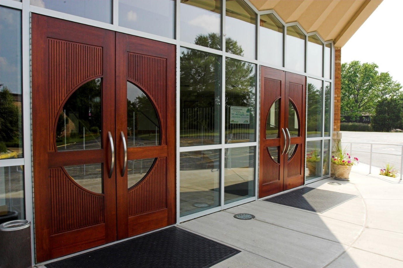 Common Issues That a Commercial Door Repair in Matthews North Carolina